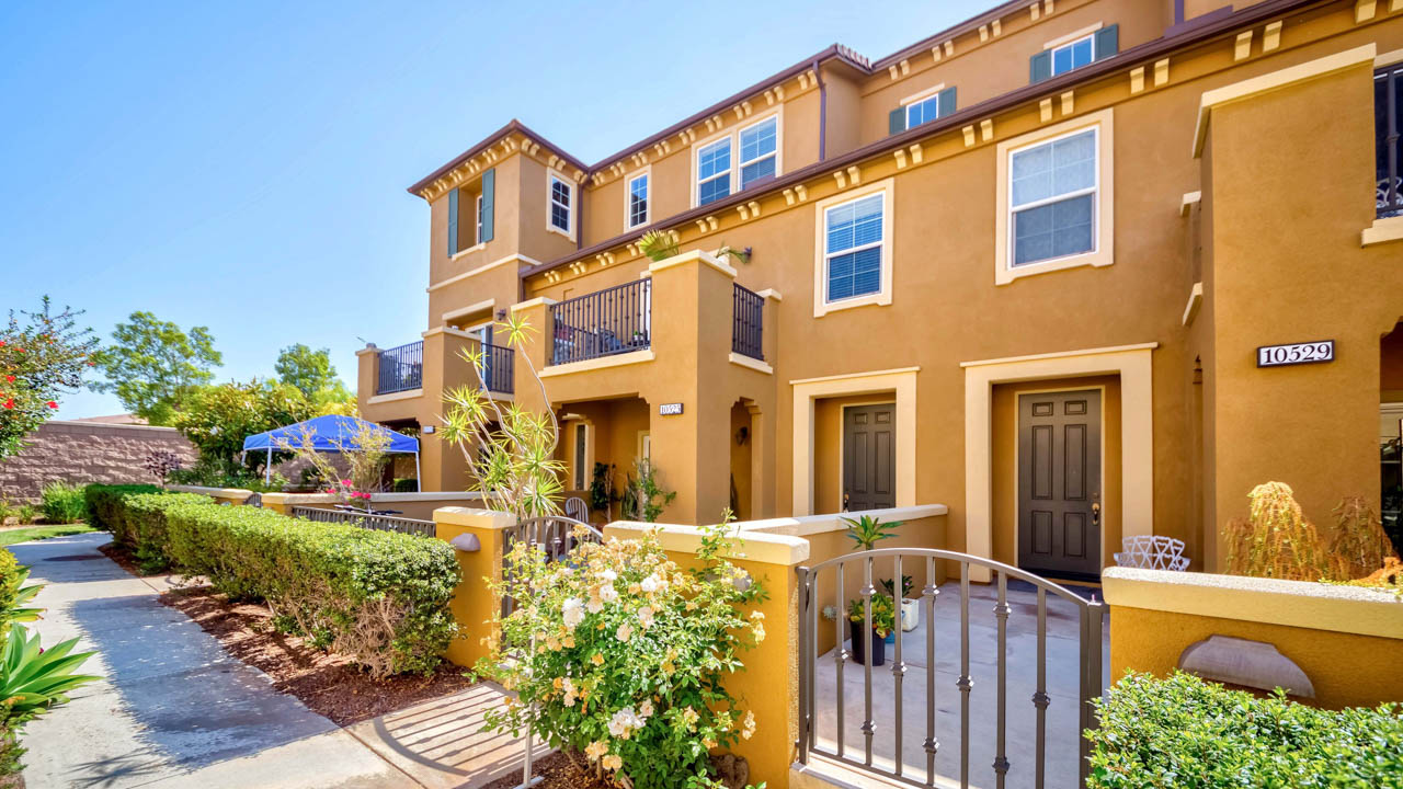 Tour 4 beds, 4 baths, a Tri-Level townhome inside a gated community