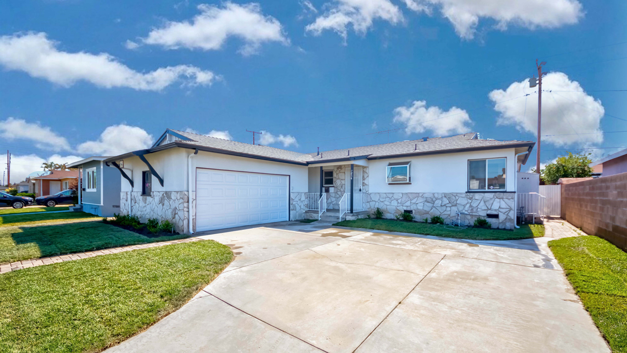 3 beds, 2 baths, 1,500sq.ft. home in the city of Buena Park, California